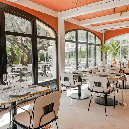 La Bastide De Tropez 5* 쎙뜨호뻬