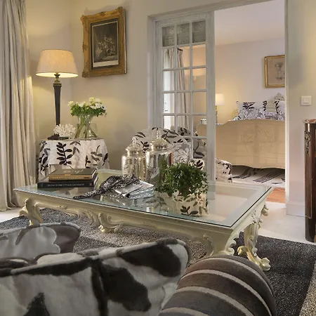 La Bastide De Tropez 쎙뜨호뻬