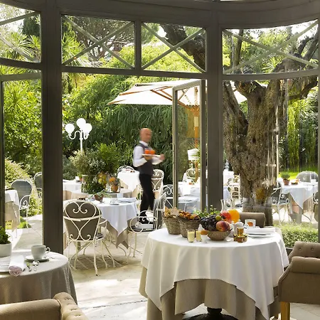 호텔 La Bastide De Tropez 5*